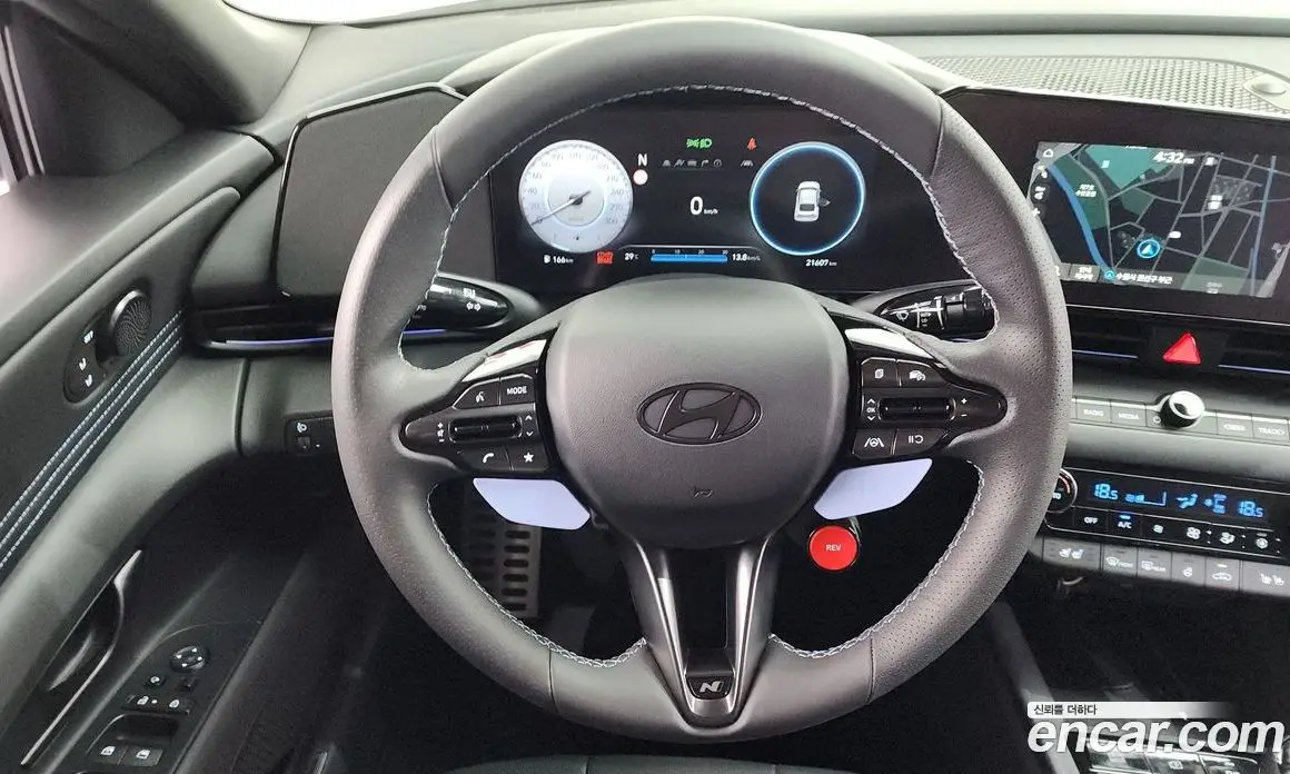 Hyundai Avante 2025 2.0 механика, фото 20