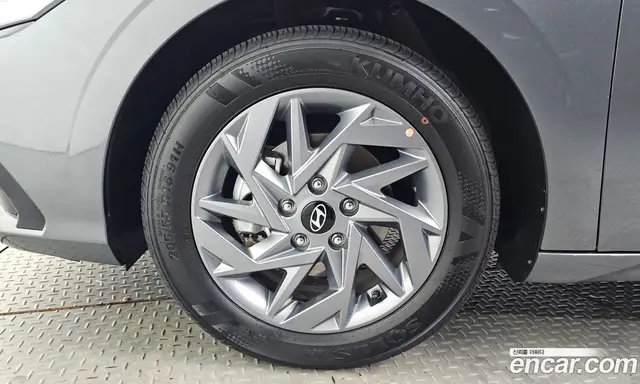Hyundai Avante 2025 1.6 автомат (гидро), миниатюра 5