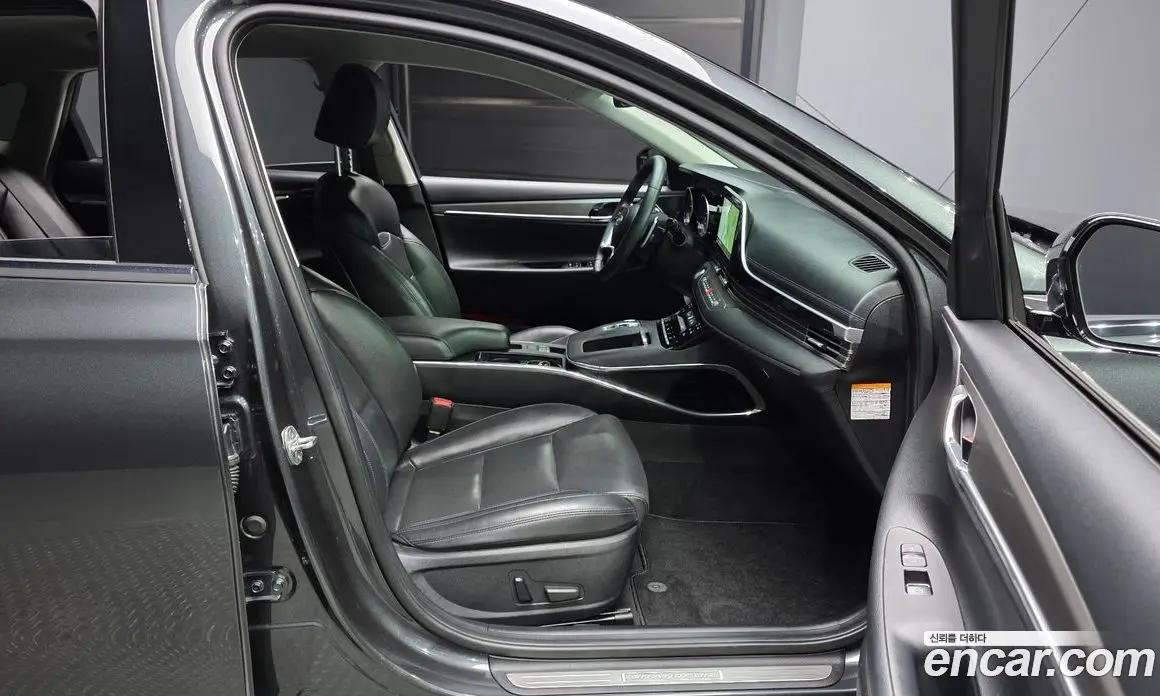 Hyundai Grandeur 2021 2.4 автомат (гидро), фото 17