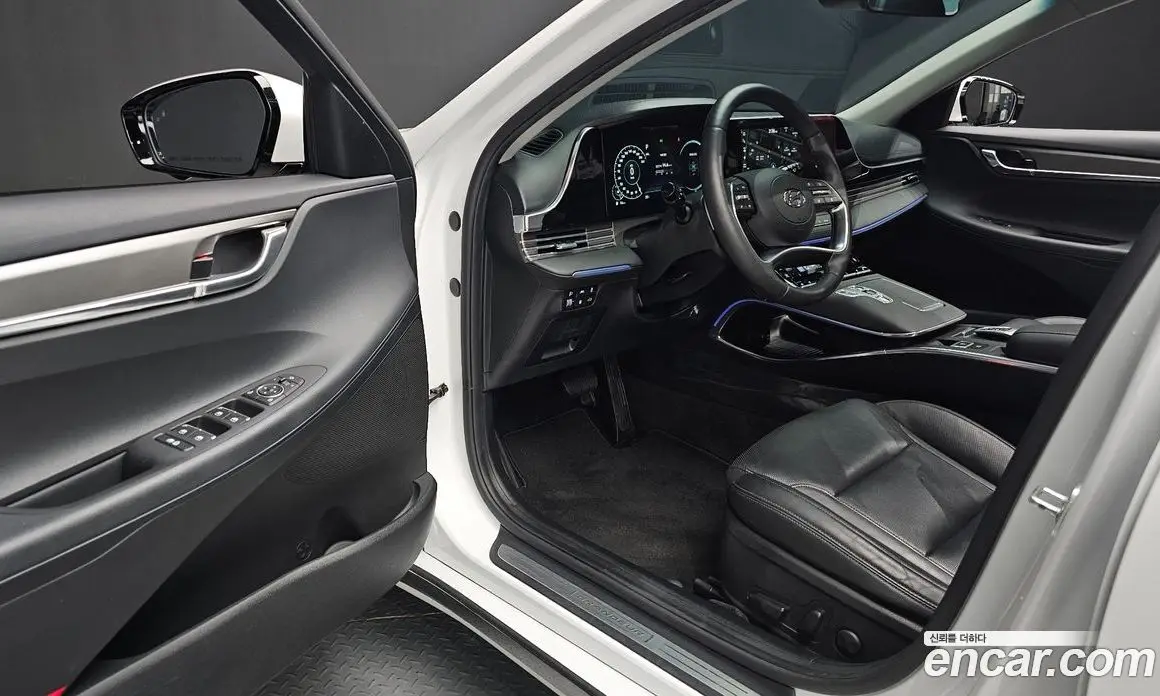 Hyundai Grandeur 2022 2.4 автомат (гидро), фото 17