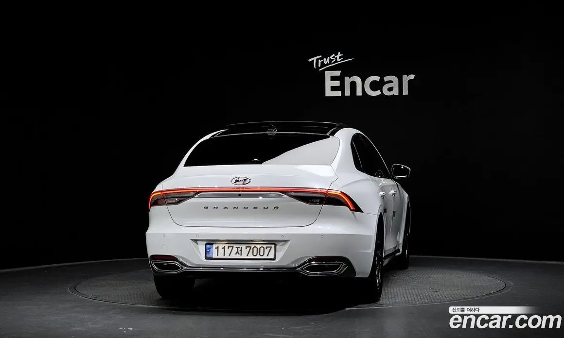 Hyundai Grandeur 2022 2.4 автомат (гидро), фото 4