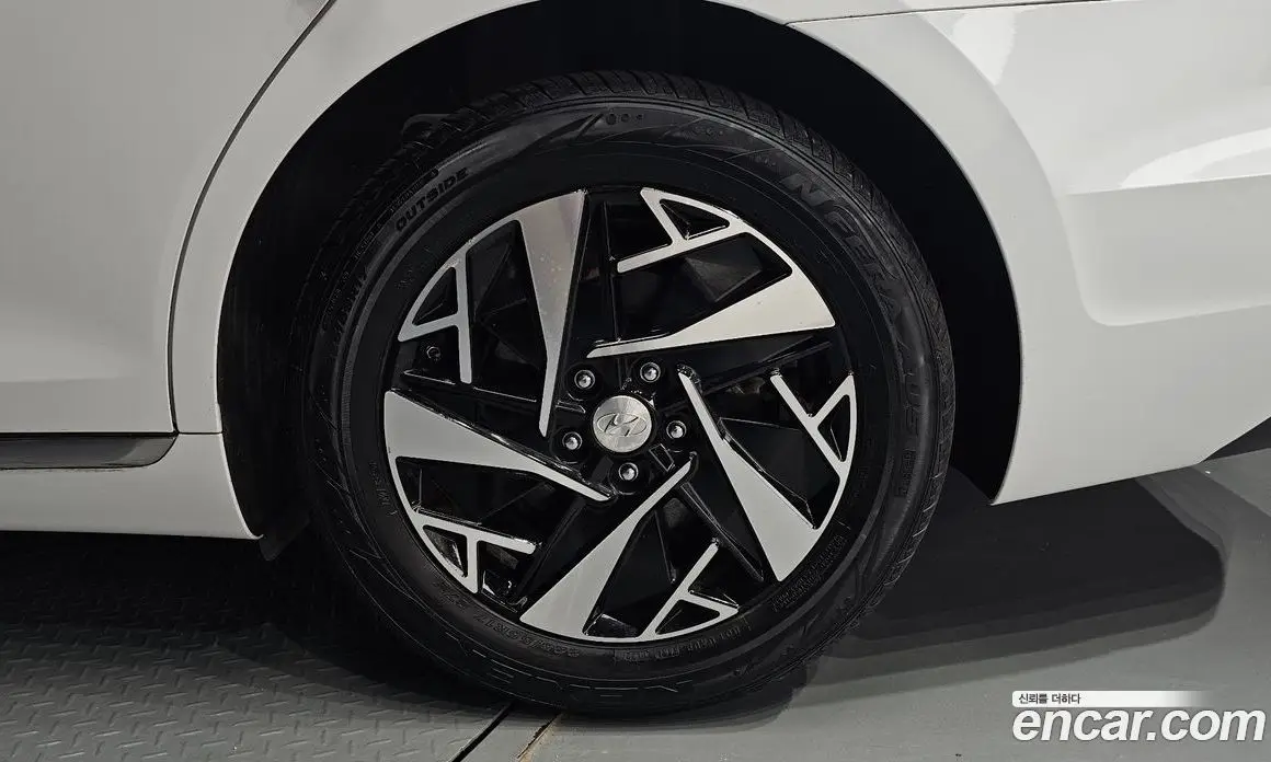 Hyundai Grandeur 2022 2.4 автомат (гидро), фото 7