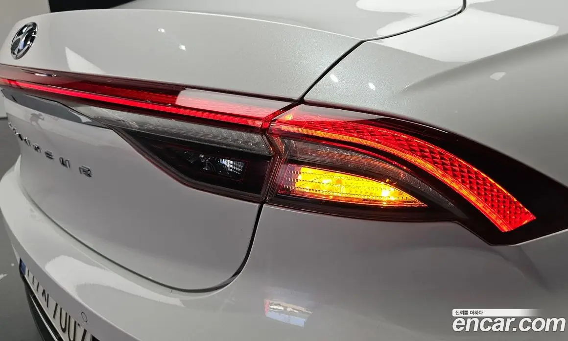 Hyundai Grandeur 2022 2.4 автомат (гидро), фото 9