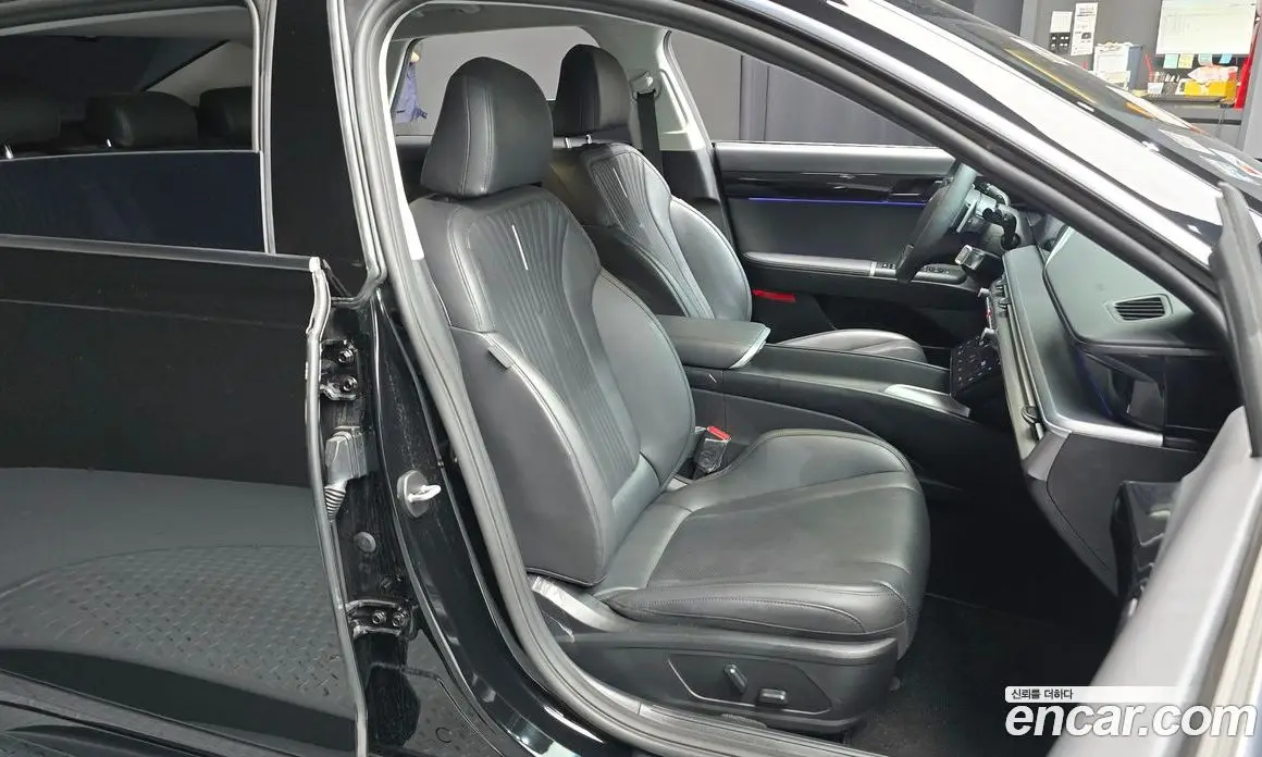 Hyundai Grandeur 2023 2.5 автомат (гидро), фото 16