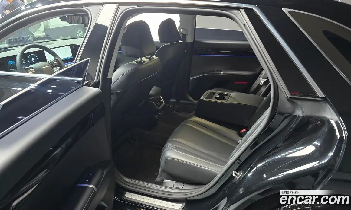 Hyundai Grandeur 2023 2.5 автомат (гидро), фото 17