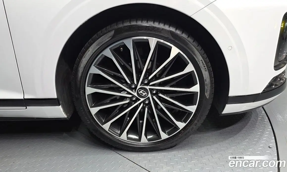 Hyundai Grandeur 2023 1.6 автомат (гидро), фото 5