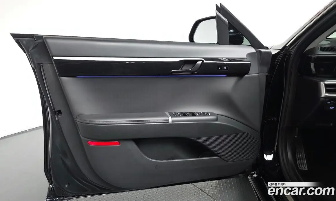 Hyundai Grandeur 2023 2.5 автомат (гидро), фото 13