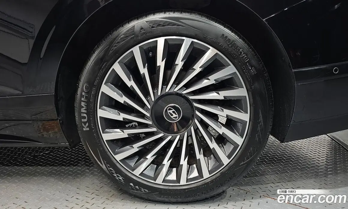 Hyundai Grandeur 2024 1.6 автомат (гидро), фото 6