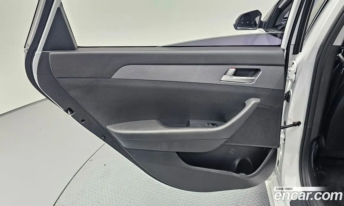 Hyundai Sonata 2018 2.0 автомат (гидро), фото 15
