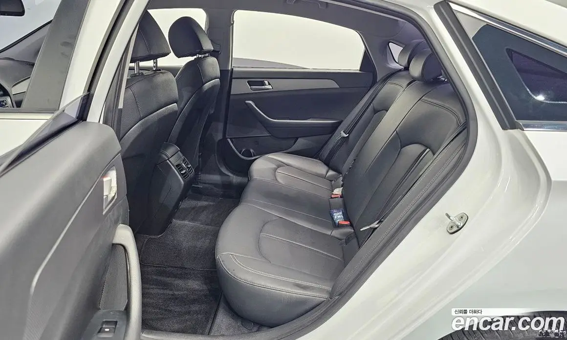 Hyundai Sonata 2018 2.0 автомат (гидро), фото 17