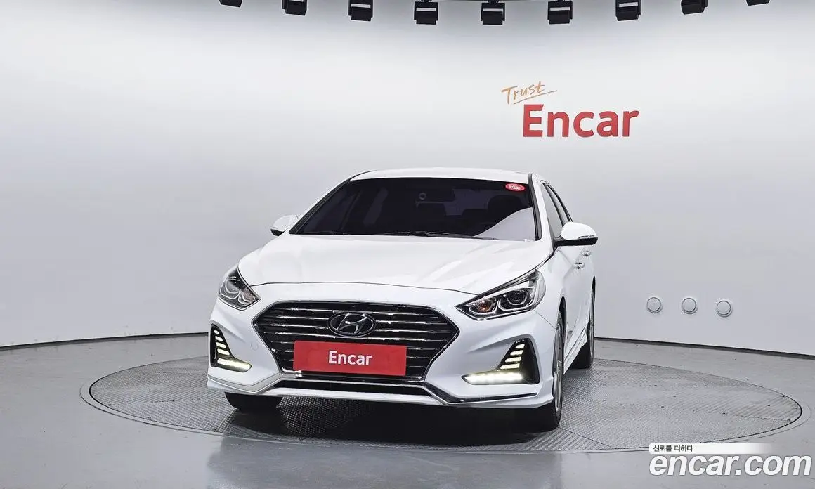 Hyundai Sonata 2018 2.0 автомат (гидро), фото 3