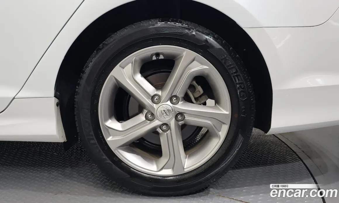 Hyundai Sonata 2018 2.0 автомат (гидро), фото 7
