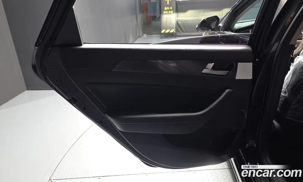 Hyundai Sonata 2019 2.0 автомат (гидро), фото 15