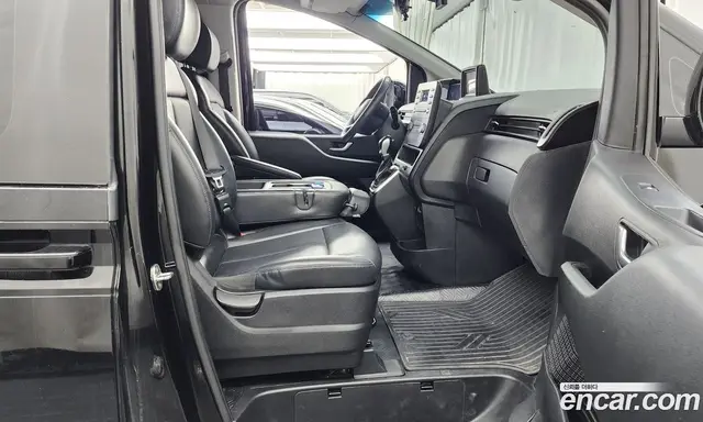 Hyundai Staria 2021 2.2 автомат (гидро), миниатюра 11