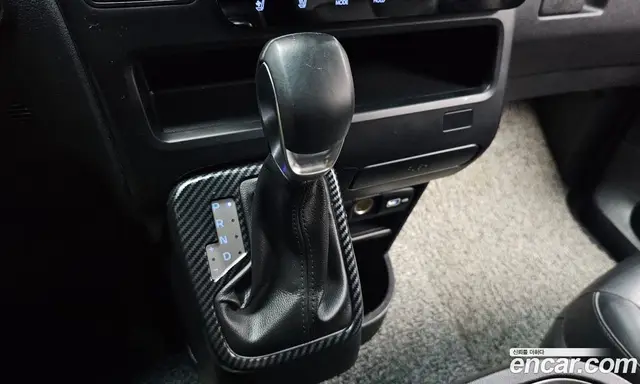 Hyundai Staria 2022 2.2 автомат (гидро), миниатюра 12