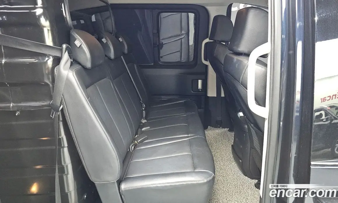 Hyundai Staria 2022 2.2 автомат (гидро), фото 16