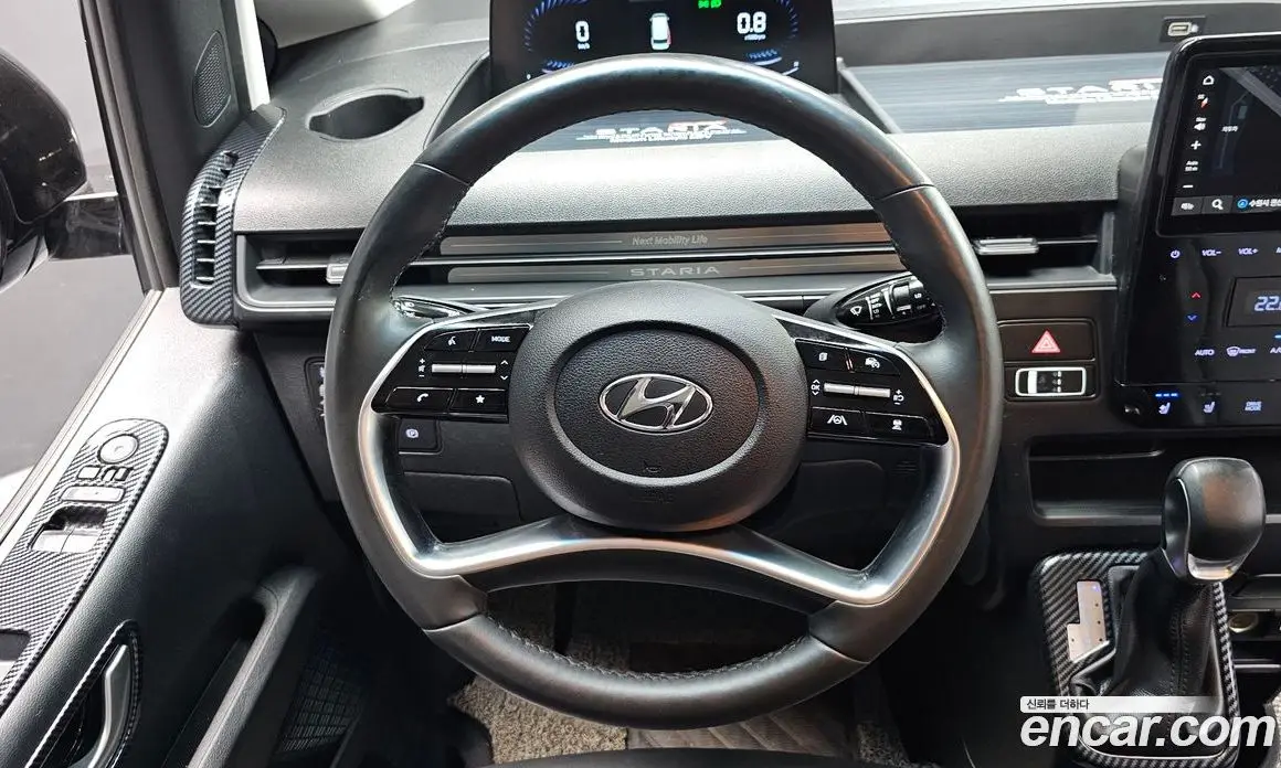 Hyundai Staria 2022 2.2 автомат (гидро), фото 17