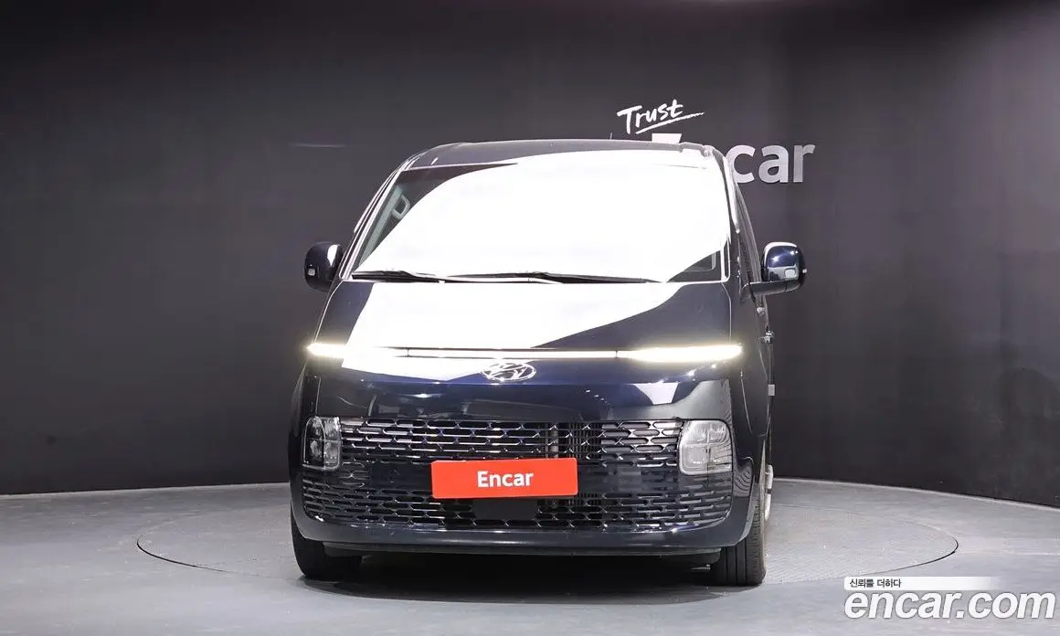 Hyundai Staria 2022 2.2 автомат (гидро), фото 3