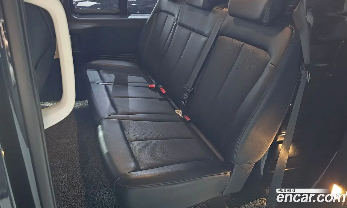Hyundai Staria 2022 2.2 автомат (гидро), фото 24