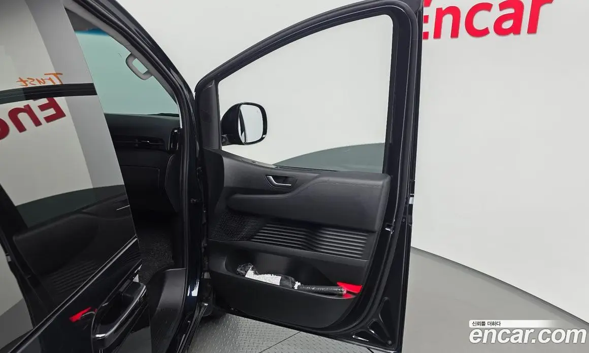 Hyundai Staria 2023 2.2 автомат (гидро), фото 15