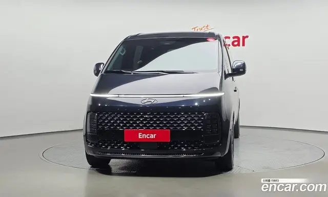 Hyundai Staria 2023 2.2 автомат (гидро), миниатюра 3