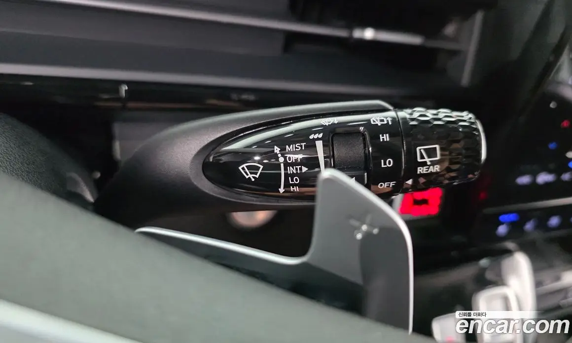 Hyundai Staria 2023 2.2 автомат (гидро), фото 40