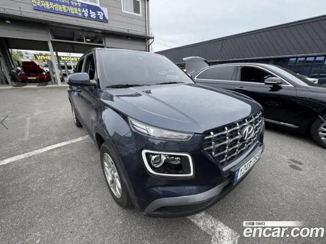 Hyundai Venue 2022 1.6 автомат (гидро), миниатюра 2