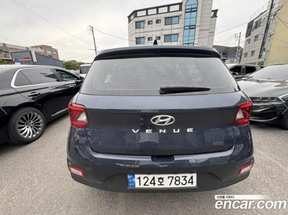 Hyundai Venue 2022 1.6 автомат (гидро), фото 4