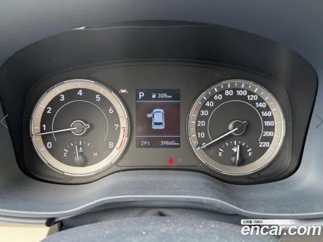 Hyundai Venue 2022 1.6 автомат (гидро), миниатюра 6