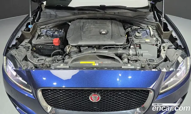 Jaguar F-Pace 2017 2.0 автомат (гидро), миниатюра 6