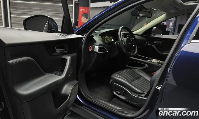 Jaguar F-Pace 2017 2.0 автомат (гидро), миниатюра 10
