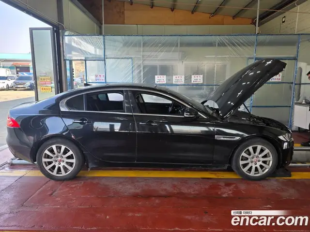 Jaguar XE 2015 2.0 автомат (гидро), миниатюра 8 Jaguar XE 2015 2.0 автомат (гидро), миниатюра 8