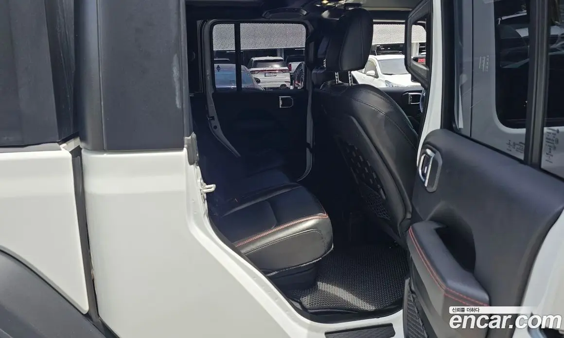 Jeep Gladiator 2022 3.6 автомат (гидро), фото 17