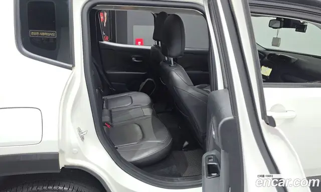 Jeep Renegade 2015 2.0 автомат (гидро), миниатюра 12