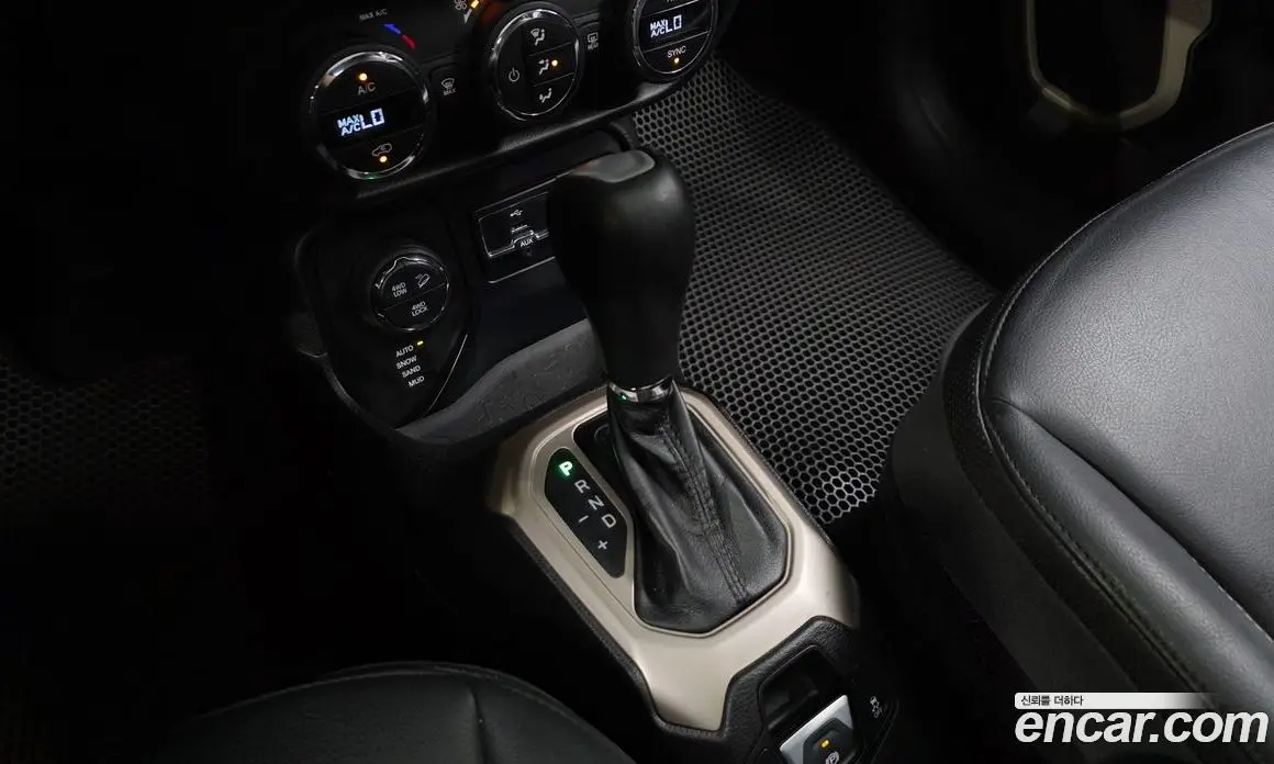 Jeep Renegade 2015 2.0 автомат (гидро), фото 9