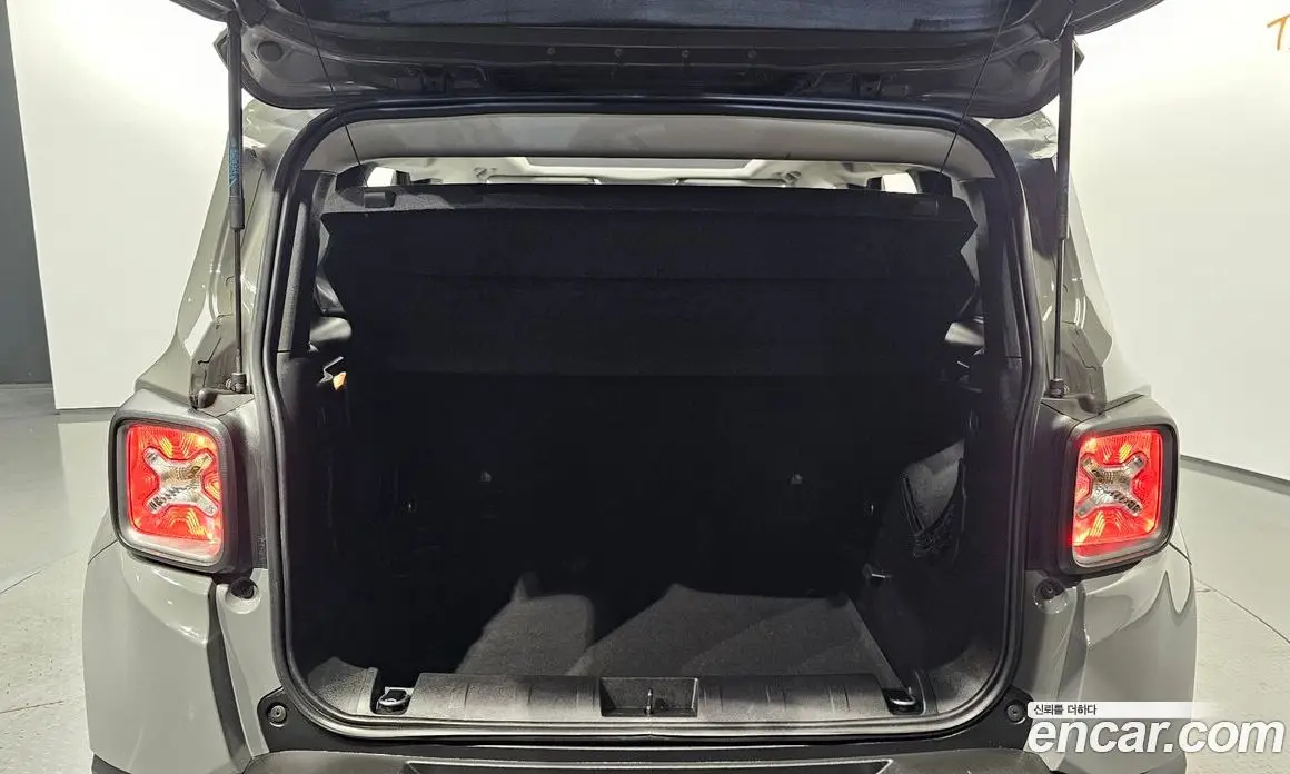 Jeep Renegade 2019 2.4 автомат (гидро), фото 20