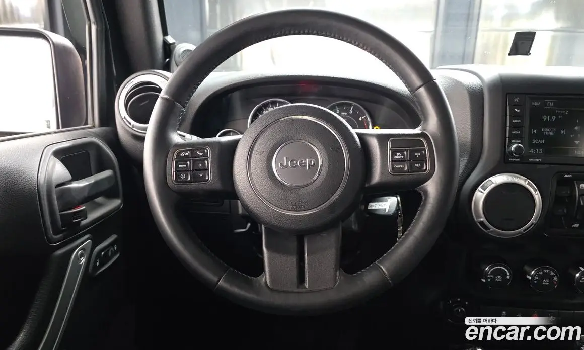 Jeep Wrangler 2013 2.8 автомат (гидро), фото 13