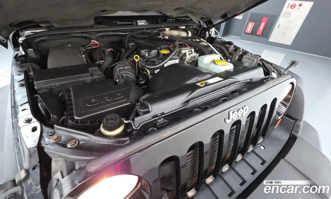 Jeep Wrangler 2013 2.8 автомат (гидро), фото 6