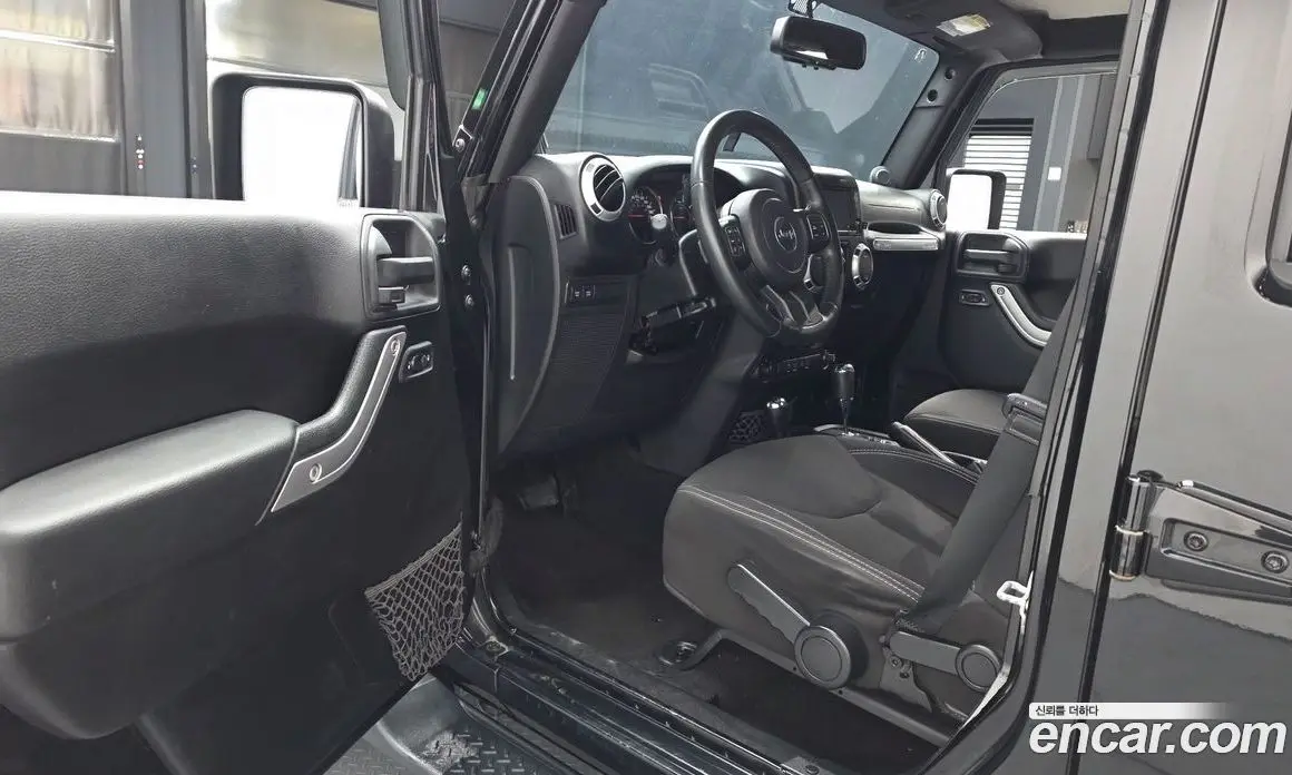 Jeep Wrangler 2013 2.8 автомат (гидро), фото 10
