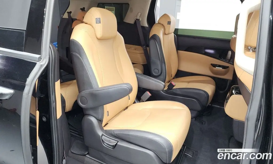 Kia Carnival 2023 3.5 автомат (гидро), фото 11
