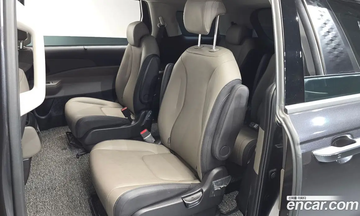 Kia Carnival 2024 2.2 автомат (гидро), фото 17