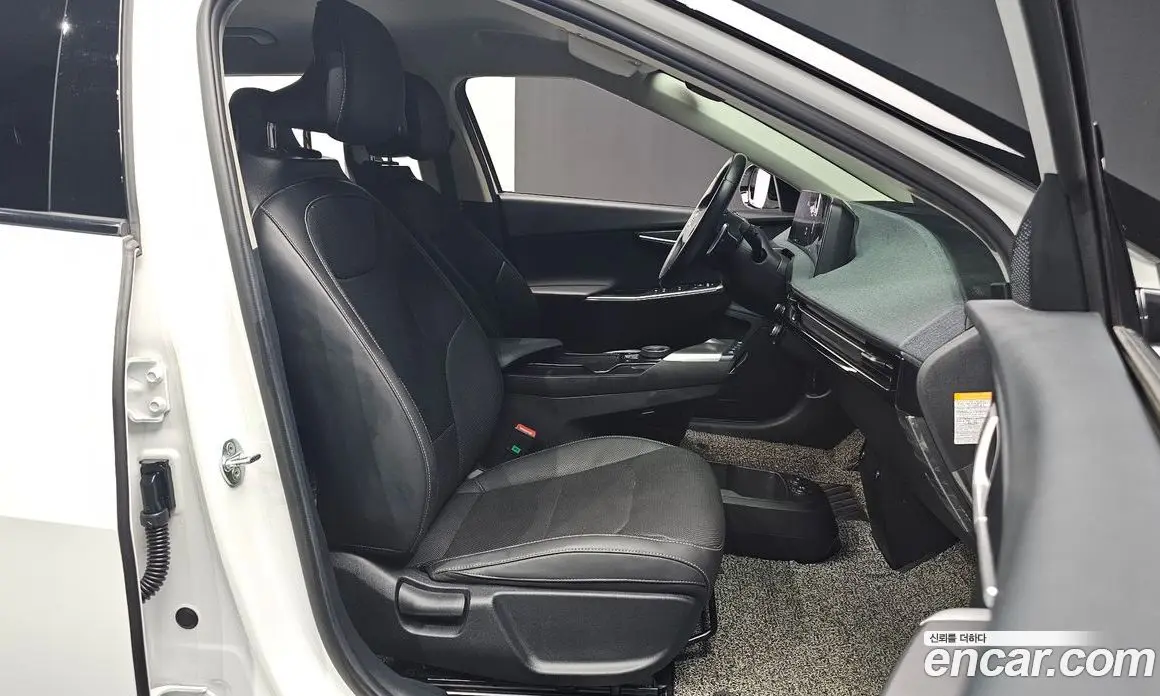 Kia EV6 2022 11.0 автомат (гидро), фото 13