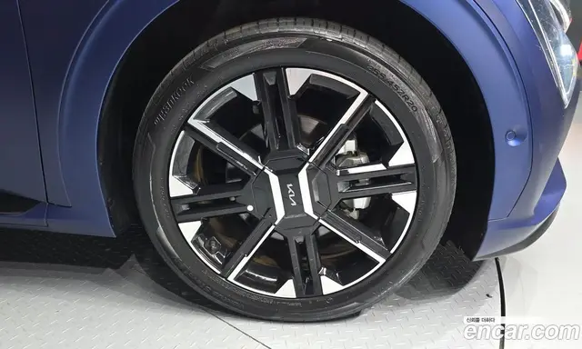 Kia EV6 2024 0.1 автомат (гидро), миниатюра 5