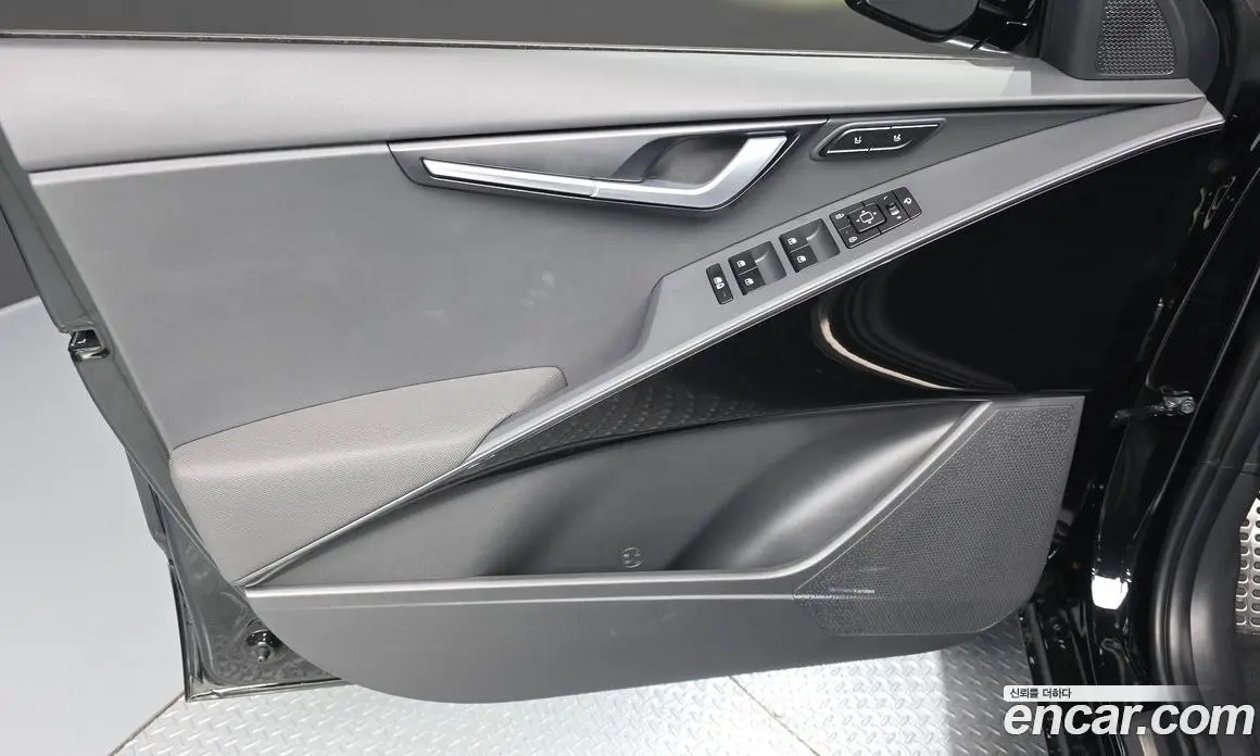 Kia Niro 2025 1.6 автомат (гидро), фото 14