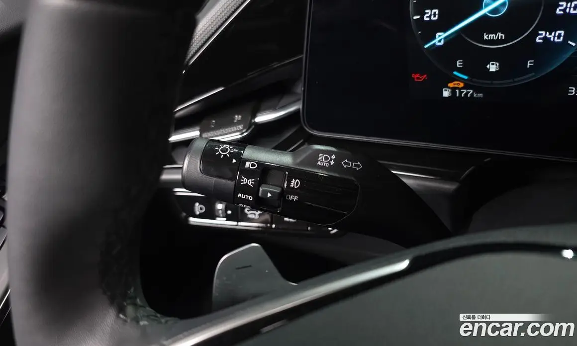 Kia Niro 2025 1.6 автомат (гидро), фото 31