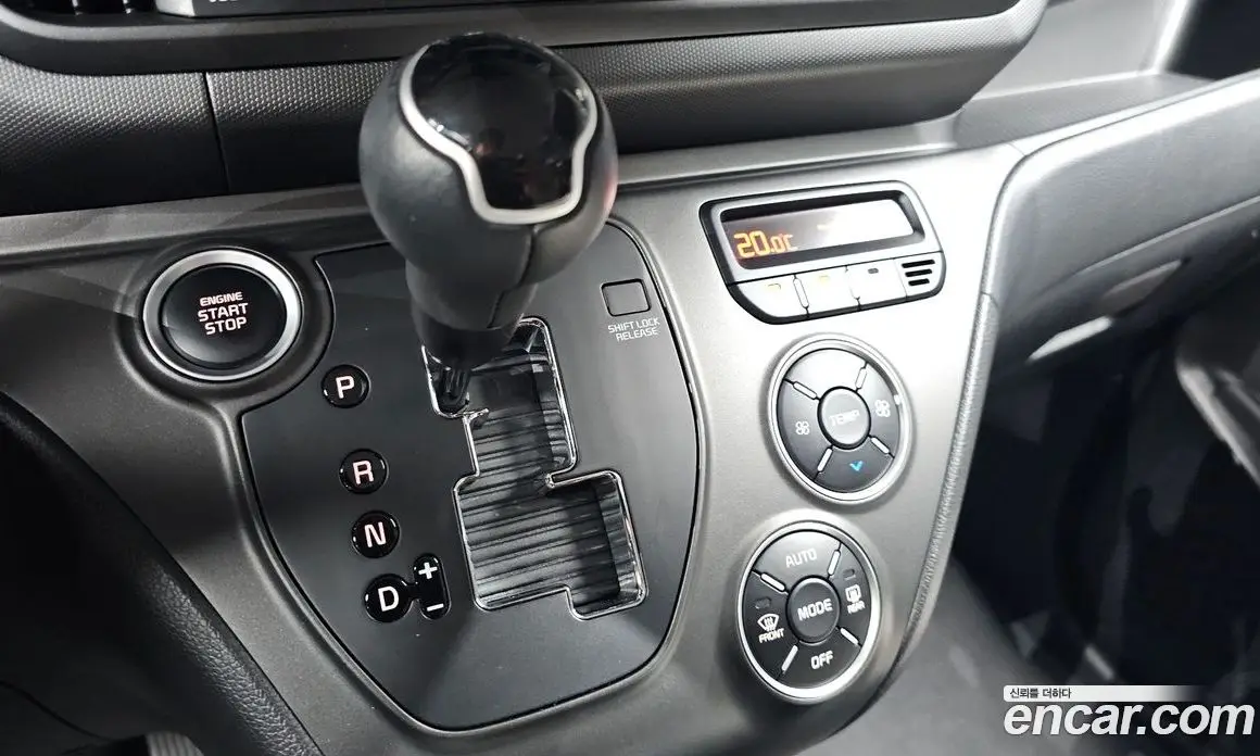 Kia Ray 2023 1.0 автомат (гидро), фото 11
