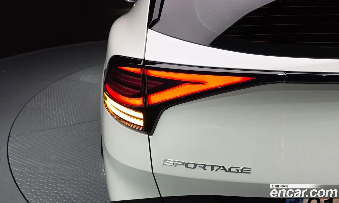 Kia Sportage 2022 1.6 автомат (гидро), фото 9