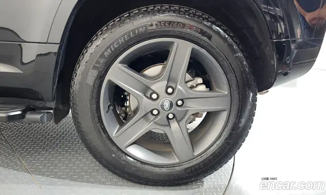Land Rover Defender 2025 2.0 автомат (гидро), миниатюра 7