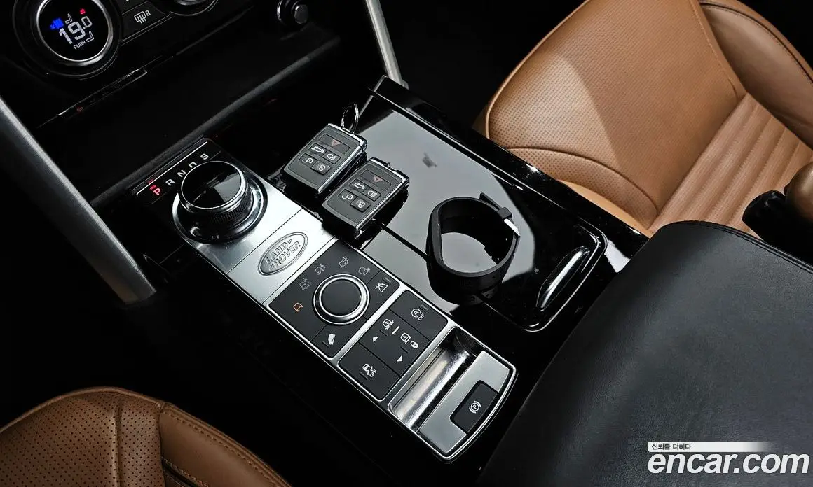 Land Rover Discovery 2019 3.0 автомат (гидро), фото 12