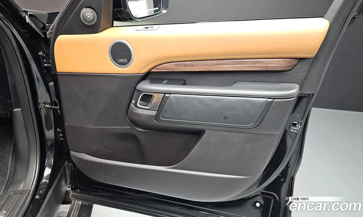 Land Rover Discovery 2019 3.0 автомат (гидро), фото 14